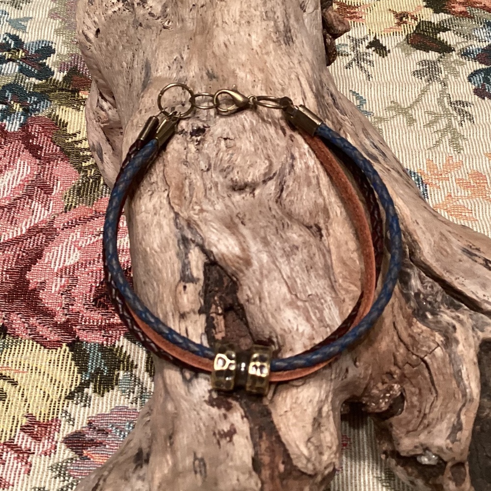 Men’s Leather Bracelet w/ Brass Barrel Bead 9”